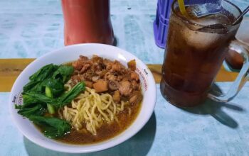 Mie Ayam Bu Parti Kenikmatan Rasa Legendaris Sejak Tahun 1985
